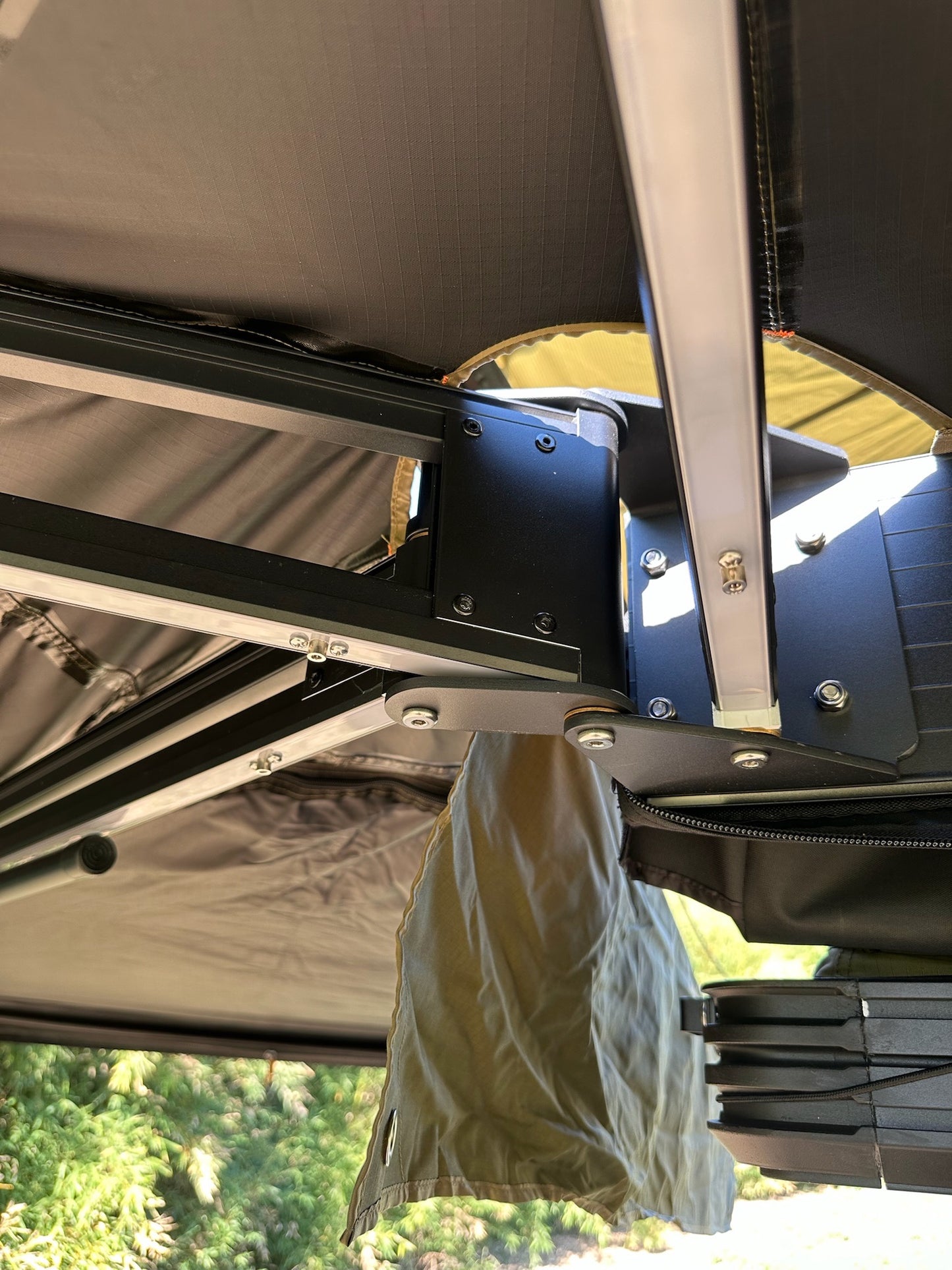 Peregrine PRO 6 Arm Freestanding 270-Degree Awning