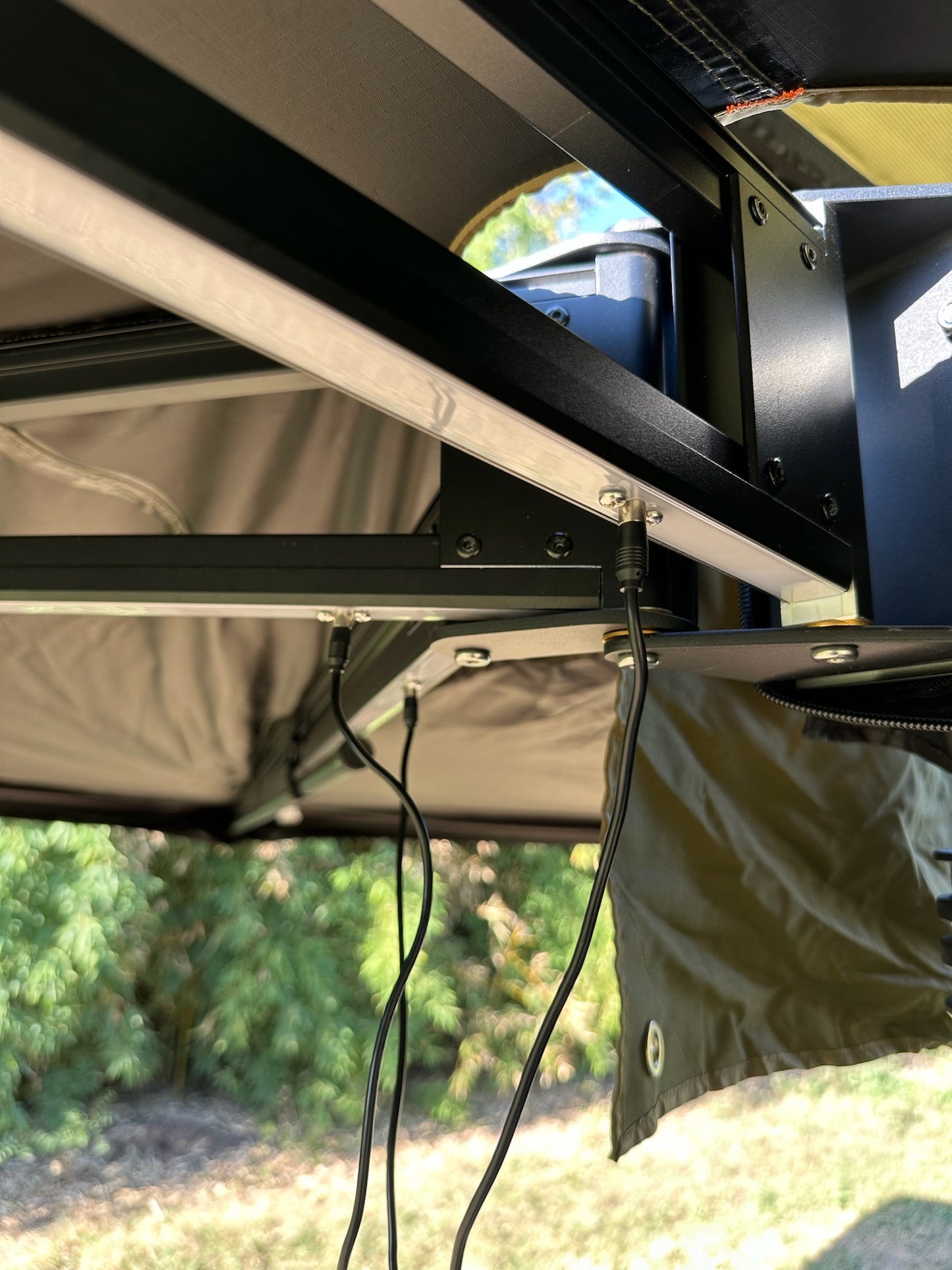 Peregrine PRO 6 Arm Freestanding 270-Degree Awning